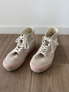 Women's Vans High-Top Casual Sneakers in Blush Pink size 7.5